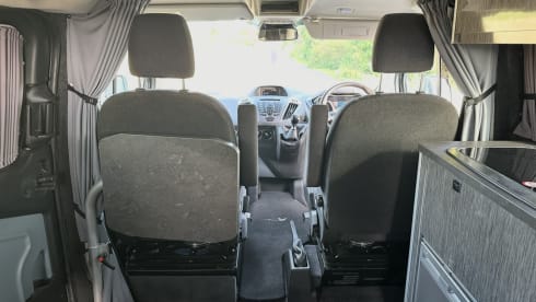 Ford-Wohnmobil mit 4 Schlafplätzen aus dem Jahr 2017