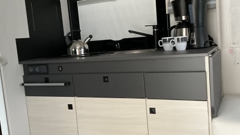 4p Challenger semi-integrated uit 2024