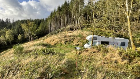 6 berth Hymer alcove from 2006