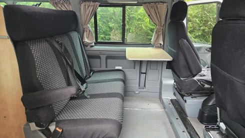 De Nugget – 4p Ford bus from 2008