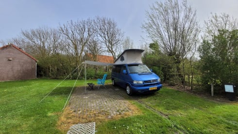 4p Volkswagen bus from 2001
