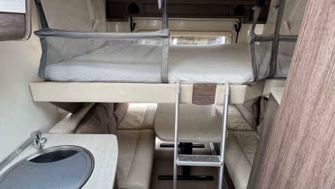 Burt – 4-Bett-Boot, Bürstner, teilintegriert ab 2015