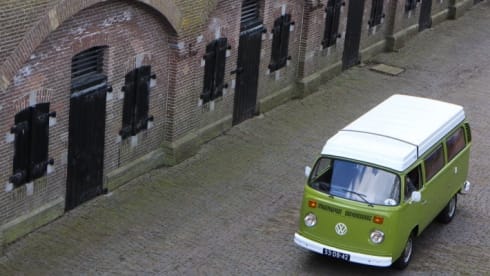 Westfalia – Wonderful Classic Camper Rent! Oldtimer VW minibus hire - T2 Westfalia