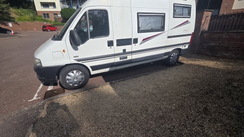 Camper  – 3 berth Peugeot campervan from 2005