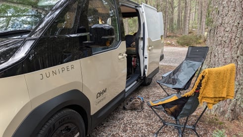 Juniper – Camper ecologico Kia PV5 elettrico su misura a Edimburgo | Ohm Campers
