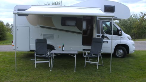 Camper for 6 people, bunk bed / CF6