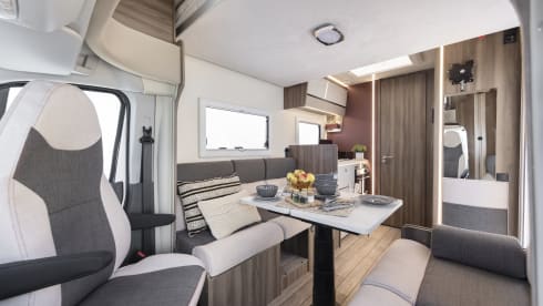 Canna – 2 berth Roller Team 2025