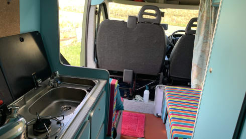 Campergran – Stealthy 4 berth Campervan 