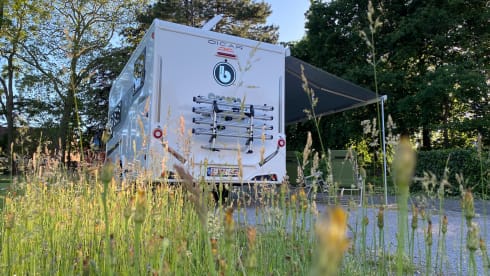 Spacious camper from 2021, ideal for a family or couple