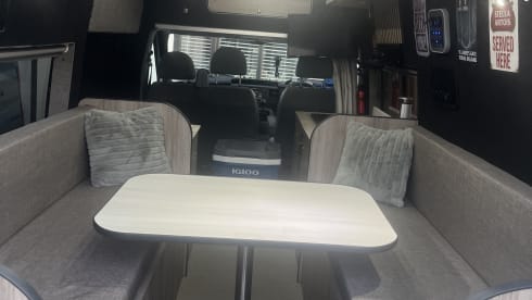 Jean ford van dam  – 3 berth Ford Transit campervan 