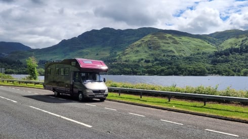 Family Mercedes  Rimor 6berth/6belt Motorhome Hire  – 6 berth Mercedes-Benz Rimor