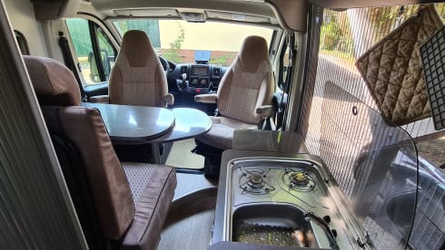 Black Rhino – Compact (5m41) Hobby K55, Automatic 150pk Fiat Ducato, with all the luxury