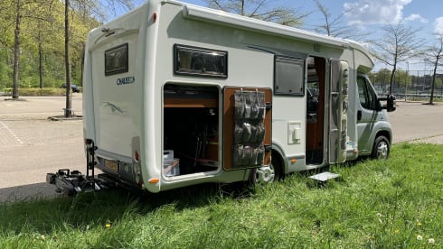 Atmospheric and complete Chausson motorhome for your journey with complete freedom