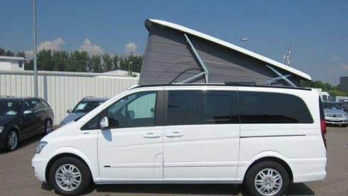 Camper Cruiser – Viano Fun Westfalia - Comfortable and compact cruising with a spacious accommodation.