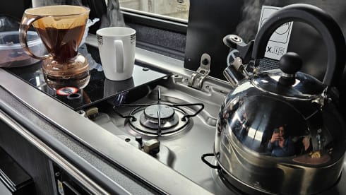 Betty – VW Campervan 4 Berth - Great looking van, cosy living space