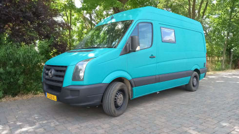 2p Volkswagen bus uit 2011
