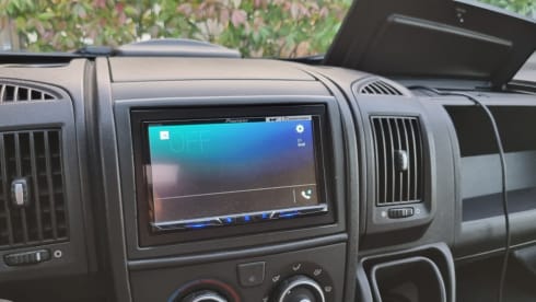 Jodokus – 2p Peugeot bus uit 2012