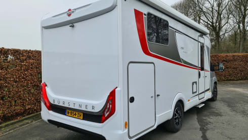 N854ZH – Very luxurious Burstner Lyseo Privilege 728 G length bed | miles free!