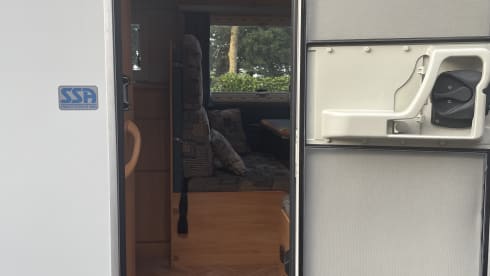 Nette ruime Adria Familie camper