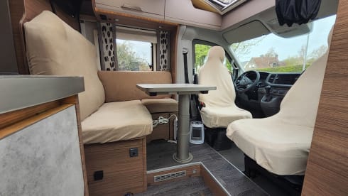 2p - 5 étoiles Knaus semi-intégré à partir de 2024