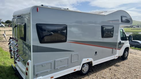 The Adventurer – 6 berth Peugeot AutoQuest 180 