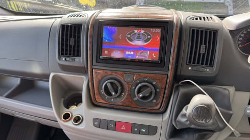 Francesca – 7 berth Fiat alcove from 2010