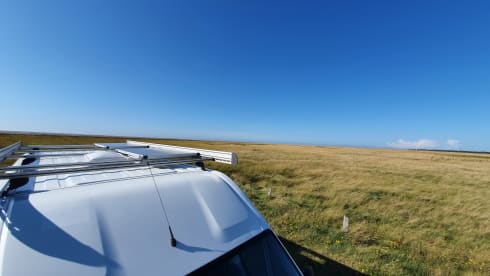 Super atmospheric & adventurous off-grid road trip camper!