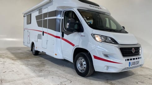 Ernie – 4 berth Sunlight T68 with end bedroom insurance included 