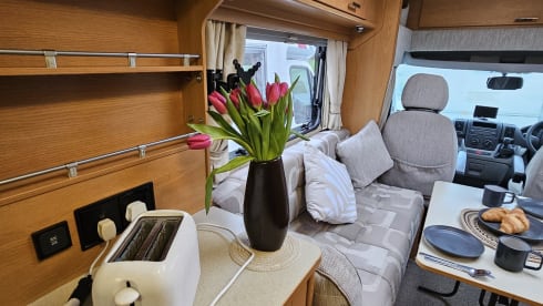 FARAH – 2 berth Peugeot bus from 2009