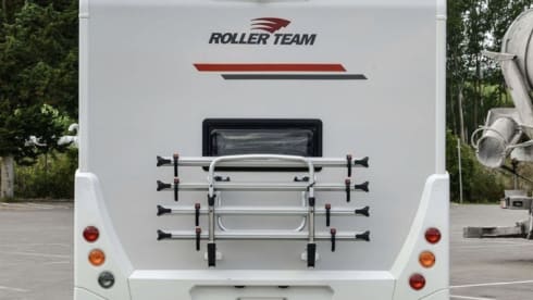 Roller Motorhome hire 675 – Rollerteam 675 adventure 6 sleeper/6 Belts