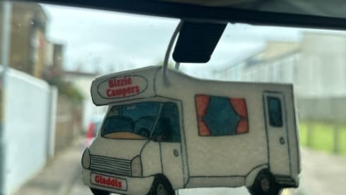 Gladdis – 4 berth Peugeot Elddis Sunseeker 100 from 2010