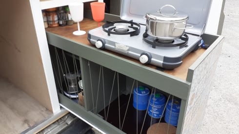 Odette – Cozy Renault Master with necessary facilities
