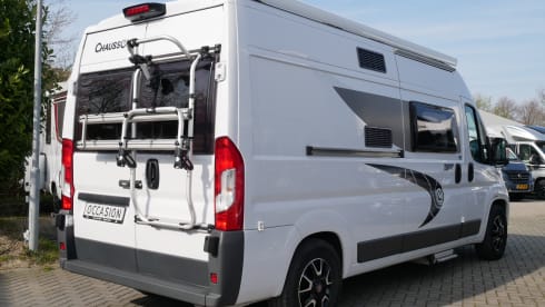 Chausson 5, bus camper 6 meters with bunk bed