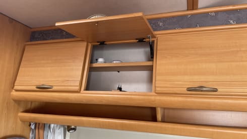 Reispaleis – 6p LMC alcove from 2003