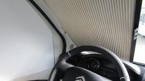 D-way to Travel – 4p Adria Mobil semi-integrated from 2020