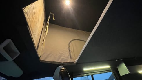 Heidlz – 4 berth Volkswagen campervan from 2011