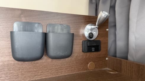 The Escape Pod – Comfortable and modern family Rollerteam motorhome - Free insurance 