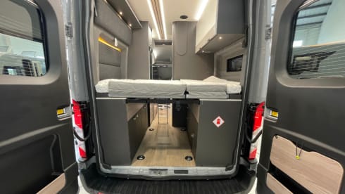 VanCation – Campervan Ford Swift Trekker S a 4 posti letto, modello 2024