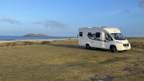 Swift Edge 464 XTW – Up to 4 berth Swift Edge XTW