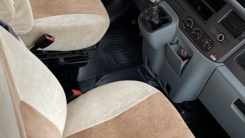 Happy Camper – Happy camper, 4 people, neat and clean.