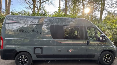 Arkoo – Year-round, off grid, 4/2 berth home from home