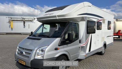 Luxury 4/5 person Ford Camper CHALLENGER with Queen bed.