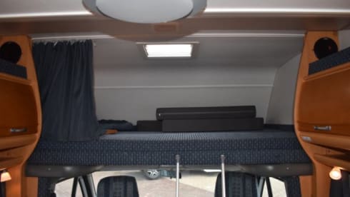 Campie – Complete LMC Liberty with 4 seats and 6 sleeping places