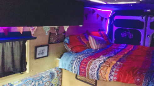 Nigella – The Happy Hippy Camper - 3 berth 2018 Peugeot