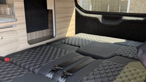 Bumblebee – Camper Ford a 4 posti letto del 2019