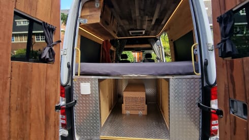 Tough 2 person bus camper - Off-grid