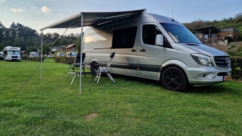 2p Mercedes-Benz bus from 2014