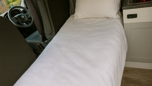 Meet Hermes – Hermes- Your Home on Wheels for Family Adventures – Off-Grid 3 Berth Camper | Pet Friendly | Drive-Away Awning