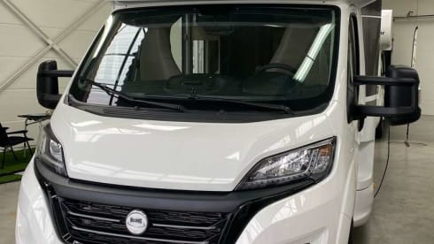 MOBI-) – BRAND NEW 5-person camper - also for your WINTER HOLIDAY