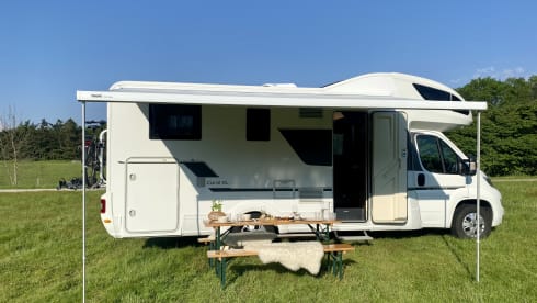Super deluxe 5p ADRIA Coral XL 670 SL